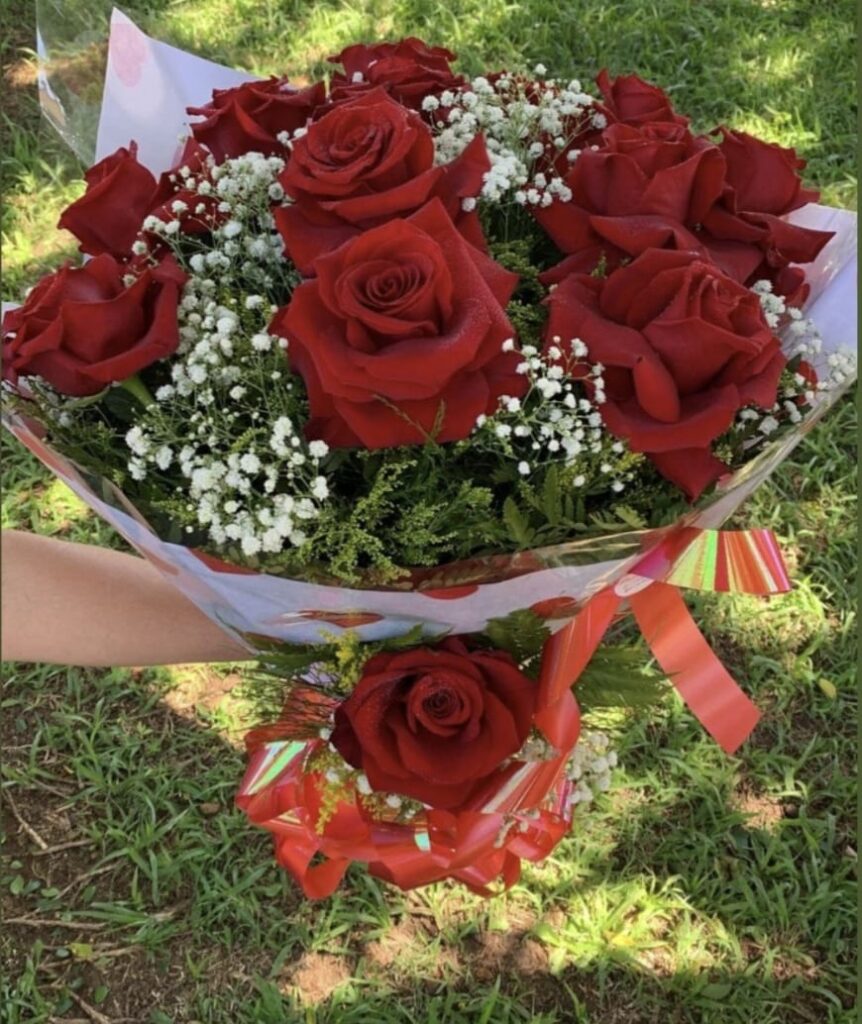 Buquê de 12 Rosas Colombianas